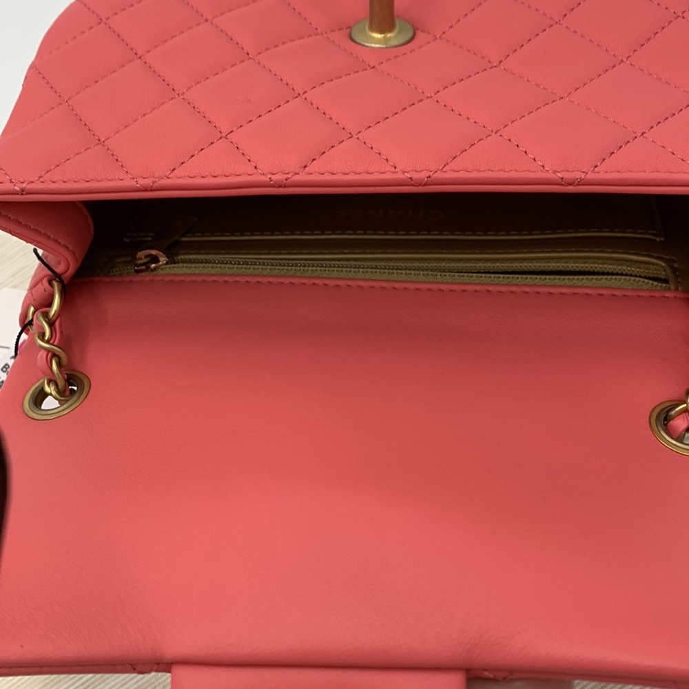 Chanel mini rectangular Pearl Crush. Lambskin bag - Picture 6 of 10